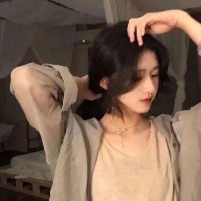 春花娇美可人儿